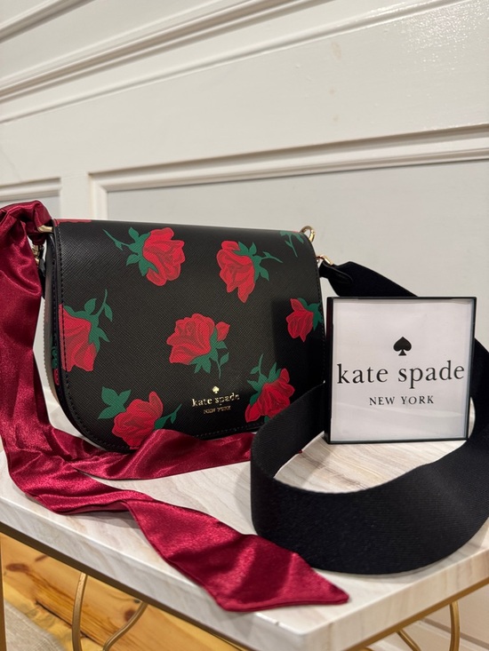 kate spade Handbags - Kate Spade Bag Madison Rose Toss Printed Black Saddle Crossbody
